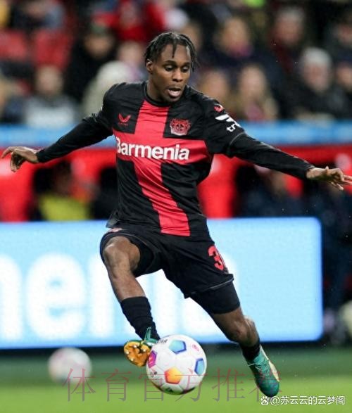 意媒-皇马边路引援首选戴维斯 备选目标弗林蓬